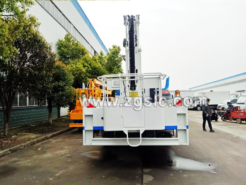 東風多利卡D9高空作業車(國五)