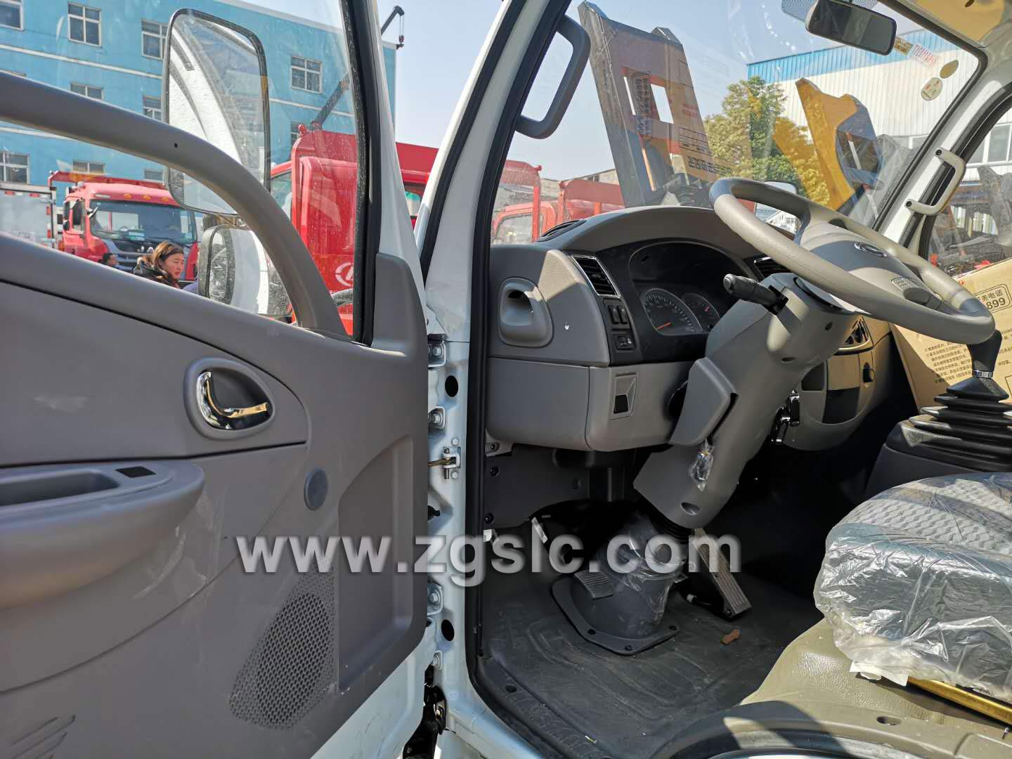 東風小多利卡爆破器材運輸車(國五)